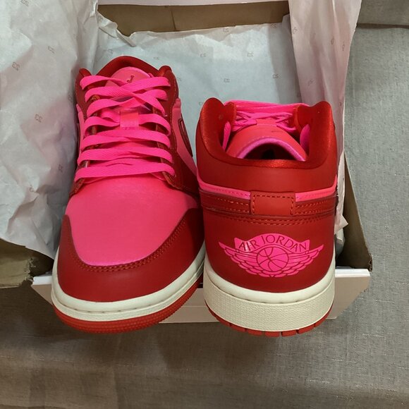 FB9893-600 Nike Air Jordan 1 Low SE Pink Blast Chile Red Sail (Women's) - Picture 4 of 12